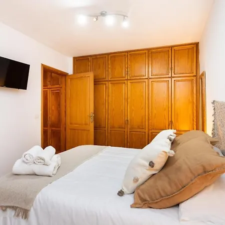 Eden Surfy Apartman *